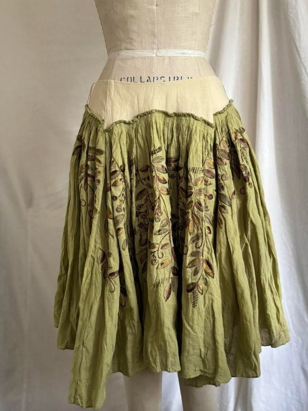 LOOKING FOR TOCCA SKIRT